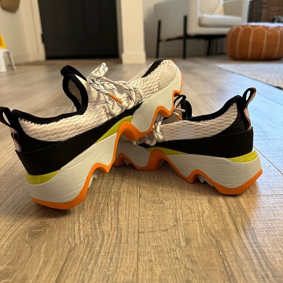 Sorel Women's Kinetic Impact II Lace Sneaker, Sea Salt / Koi, Size 7.5 - Picture 5 of 9